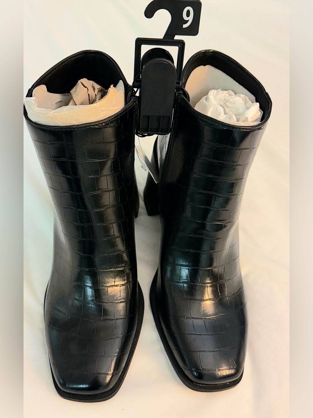 Time and Tru Black Croc Embossed Side Zip Ankle Booties with Block Heel NWT